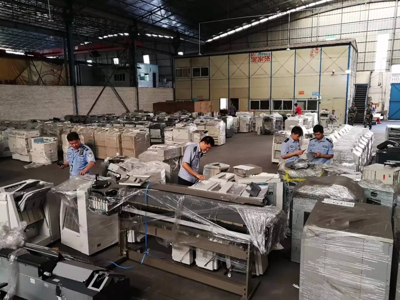 上海海关打掉走私团伙,打击二手走私复印机