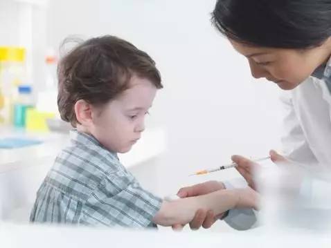 宝宝疫苗接种不良如何处理,宝宝疫苗接种晚了怎么办
