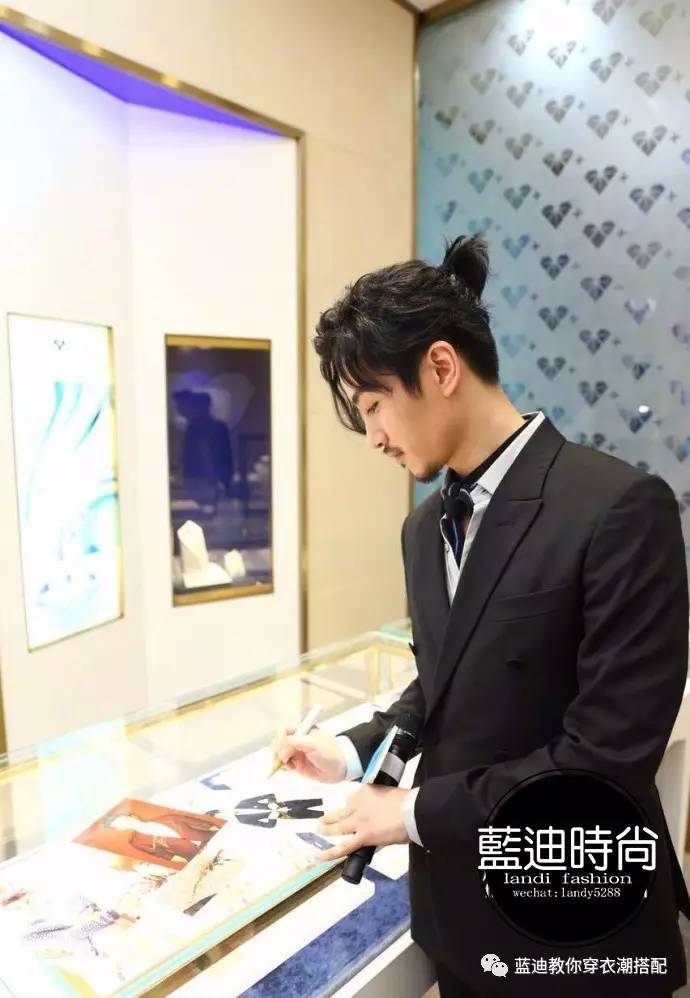 男明星白敬亭扮女装,男明星冬季穿搭白敬亭