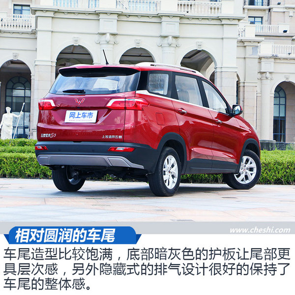 五菱宏光15万元最好的合资7座suv,五菱神车七座后驱