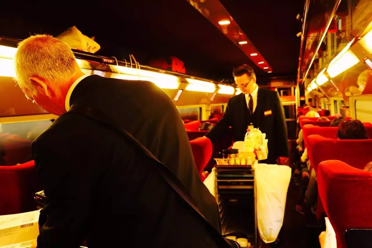 坐火车欧洲旅行,坐着火车游欧洲