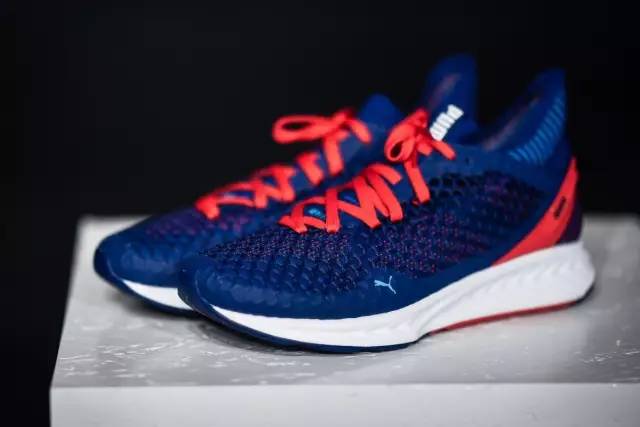 puma蕾哈娜板鞋紫色,puma潮鞋