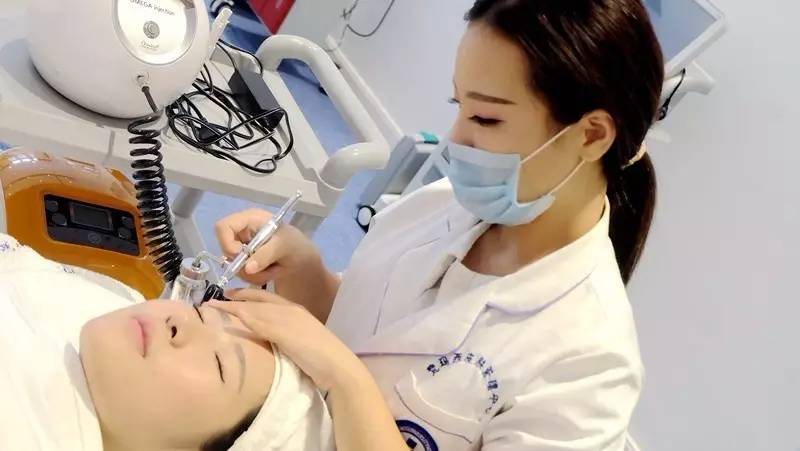 「探店」高圆圆、王丽坤都用的“神器”！银川这家店让你丢掉美颜相机！