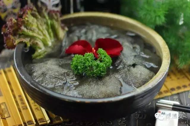 歪？别的小朋友都去吃好吃的了，你啥时候带我去啊？