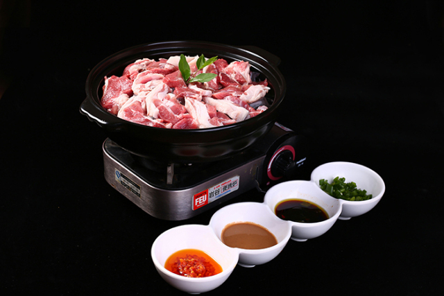 歪？别的小朋友都去吃好吃的了，你啥时候带我去啊？