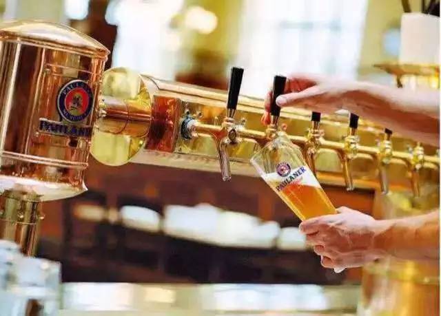 歪？别的小朋友都去吃好吃的了，你啥时候带我去啊？