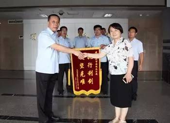 “钉子案”怎样执行：六百里闯关涉险，八千吨小麦“回家”