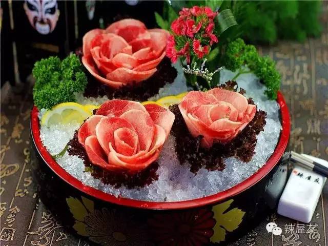 歪？别的小朋友都去吃好吃的了，你啥时候带我去啊？