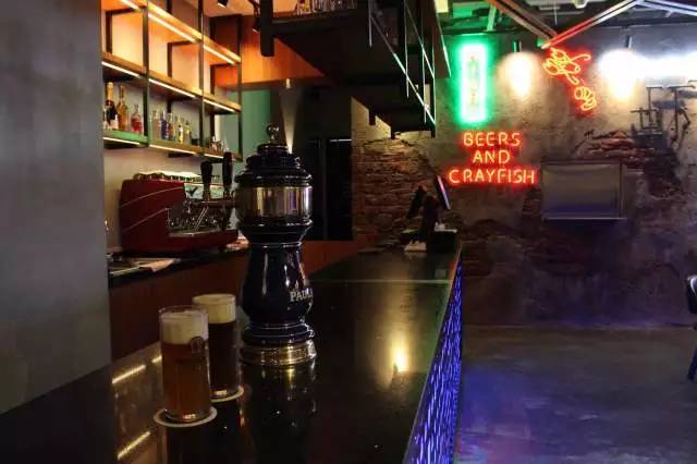 歪？别的小朋友都去吃好吃的了，你啥时候带我去啊？