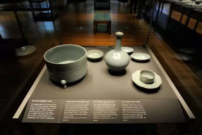 世界三件顶级汝瓷,汝瓷是唯一一个向天取色的瓷器