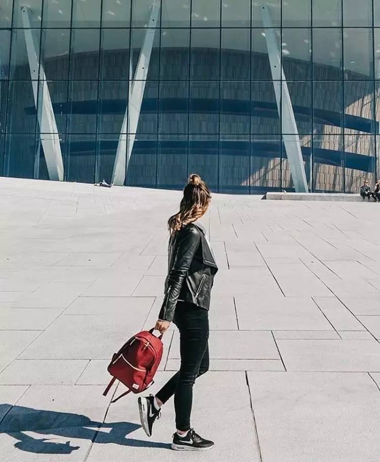 有没有好看的双肩包推荐啊,又好看又舒服的双肩包