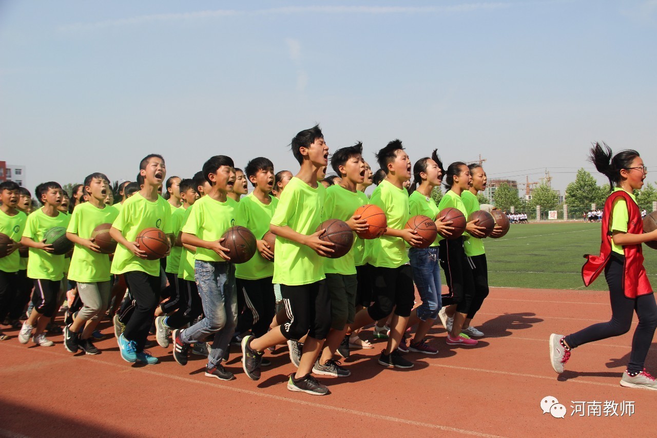 马上要开学，这所农村学校又有9位老师调进县城了……乡村学校面临的难题，有解吗？