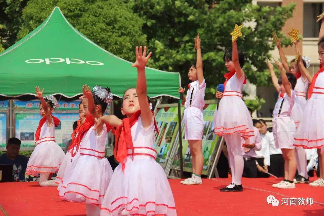 马上要开学，这所农村学校又有9位老师调进县城了……乡村学校面临的难题，有解吗？