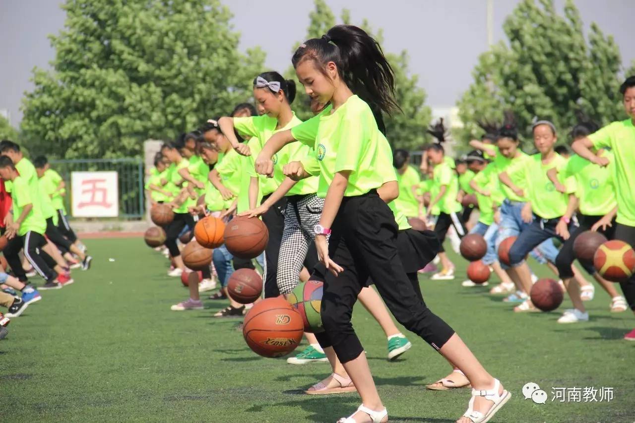 马上要开学，这所农村学校又有9位老师调进县城了……乡村学校面临的难题，有解吗？