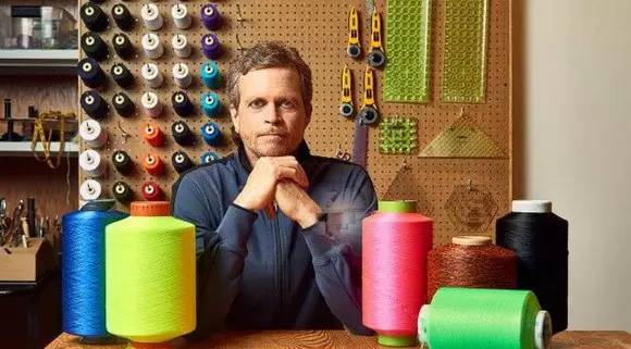 阿迪达斯线下商店营销策略,阿迪达斯网络推广