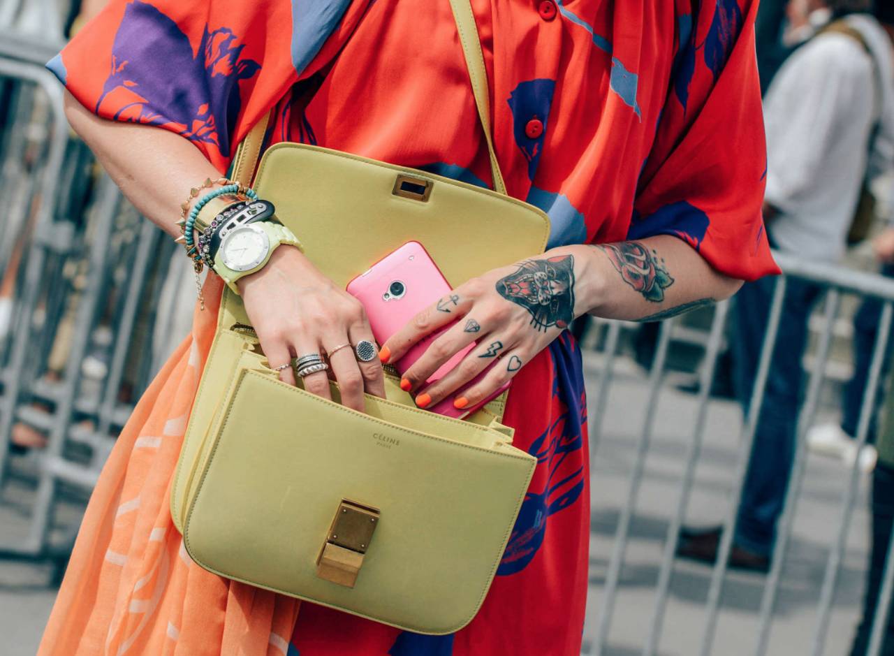 为什么每个女人都拥有一个钻戒,为什么女人都想拥有celine