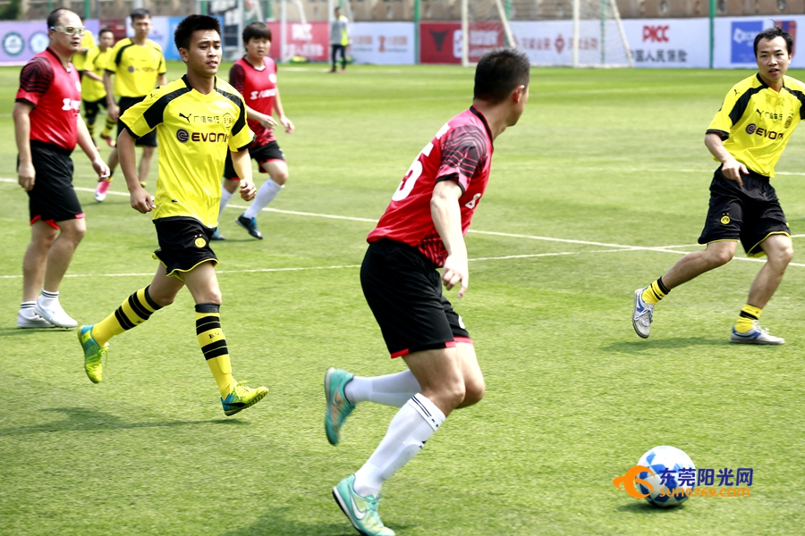 校友齐聚燃热血青春第二届东莞全国高校校友足球联赛开波