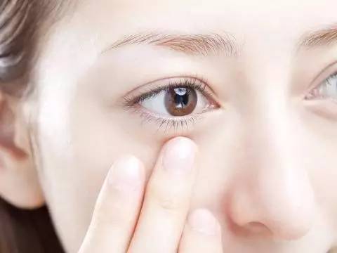 不用吃土就能变美的平价好物,日本平价眼霜推荐