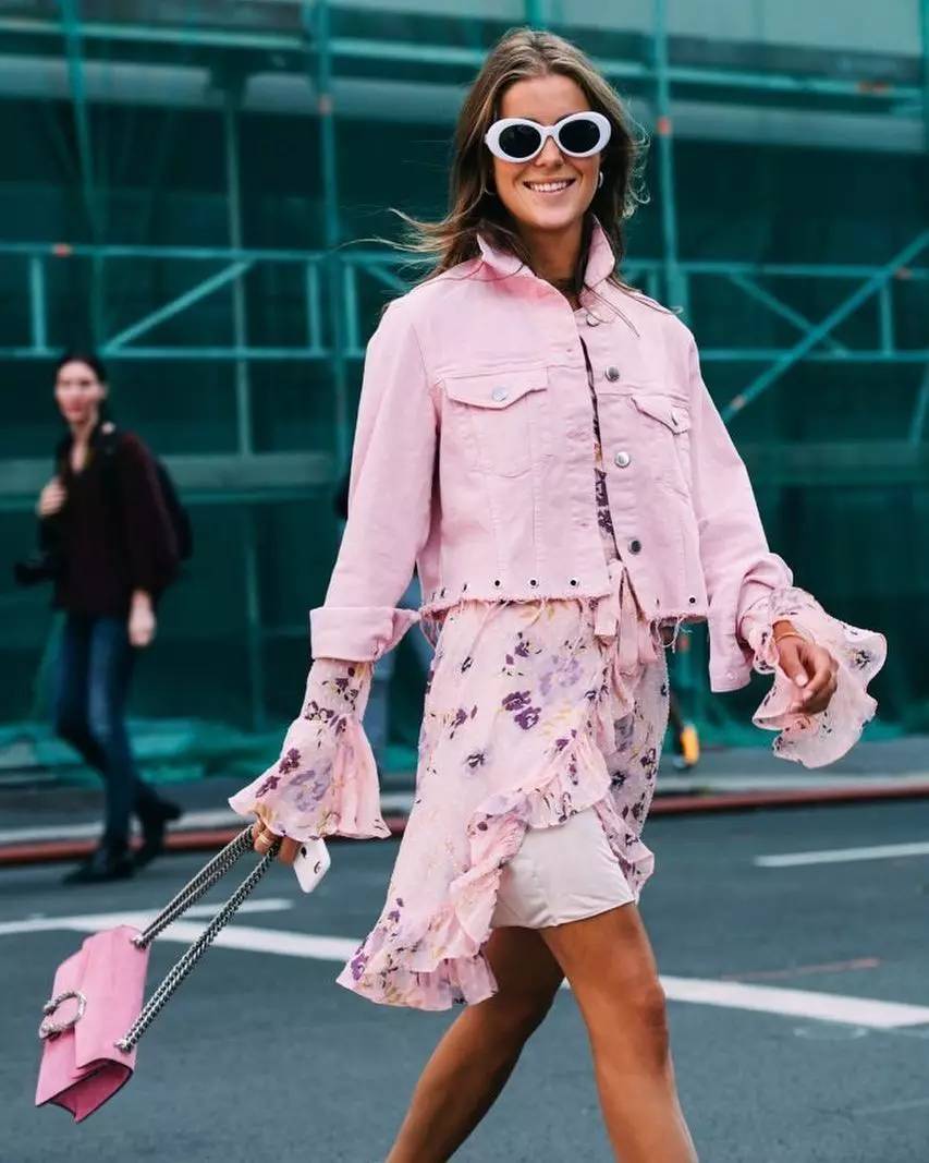 一夜入秋得添衣了,一夜入秋秋天衣服