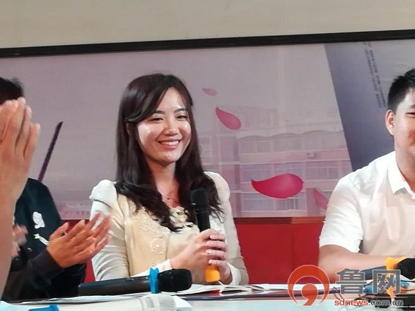 鑫昌路小学举行第三届“聊吧”暨青蓝工程启动仪式