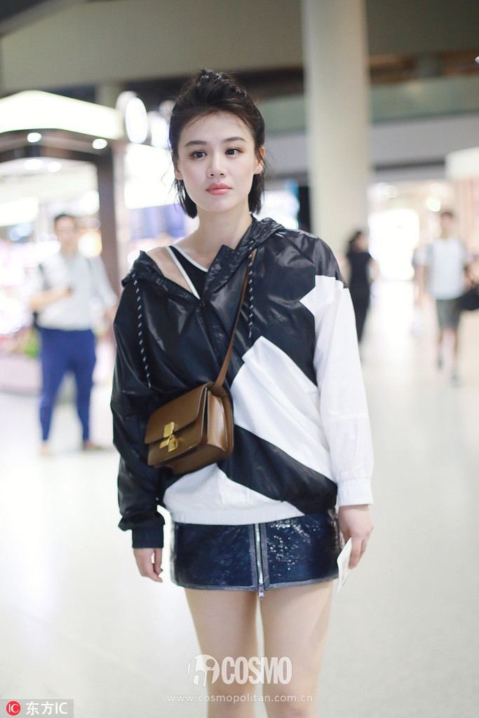 杨幂和马思纯,杨幂下半身失踪西装