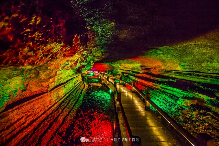 火山口探秘完整视频,镜泊湖地下森林火山口