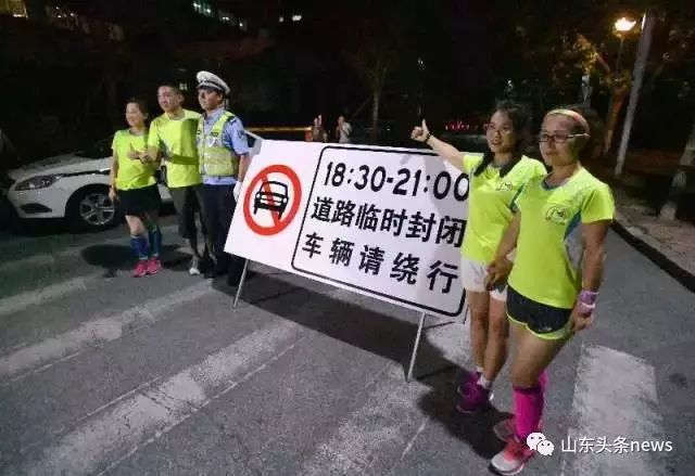 暴走团是对是错,暴走团在马路上走的内幕