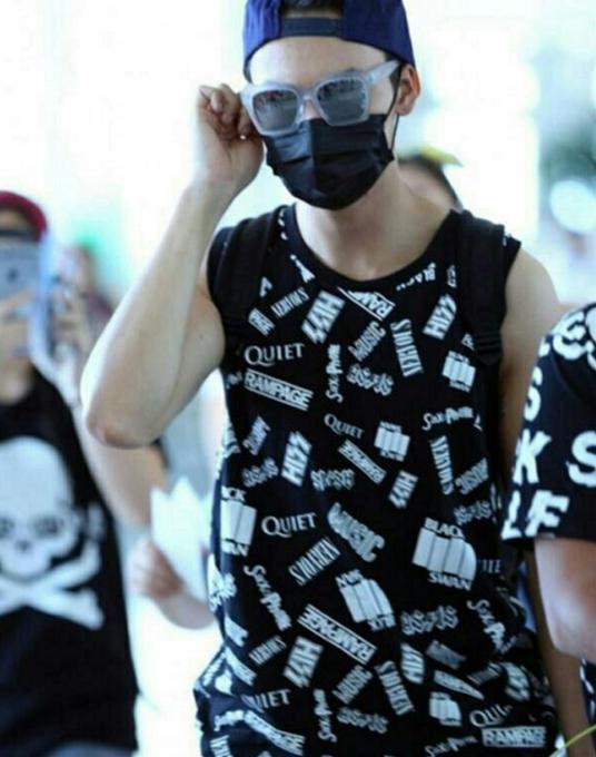 躲镜头的女星,躲镜头迪丽热巴