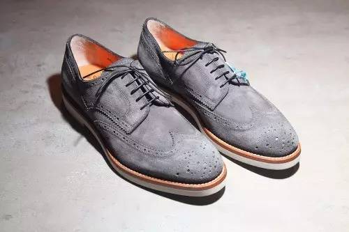 不穿运动鞋好不好,不穿运动鞋就练不好体育了吗