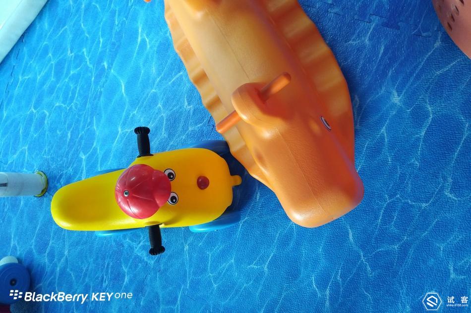 创新和守旧的区别,黑莓手机keyone如何