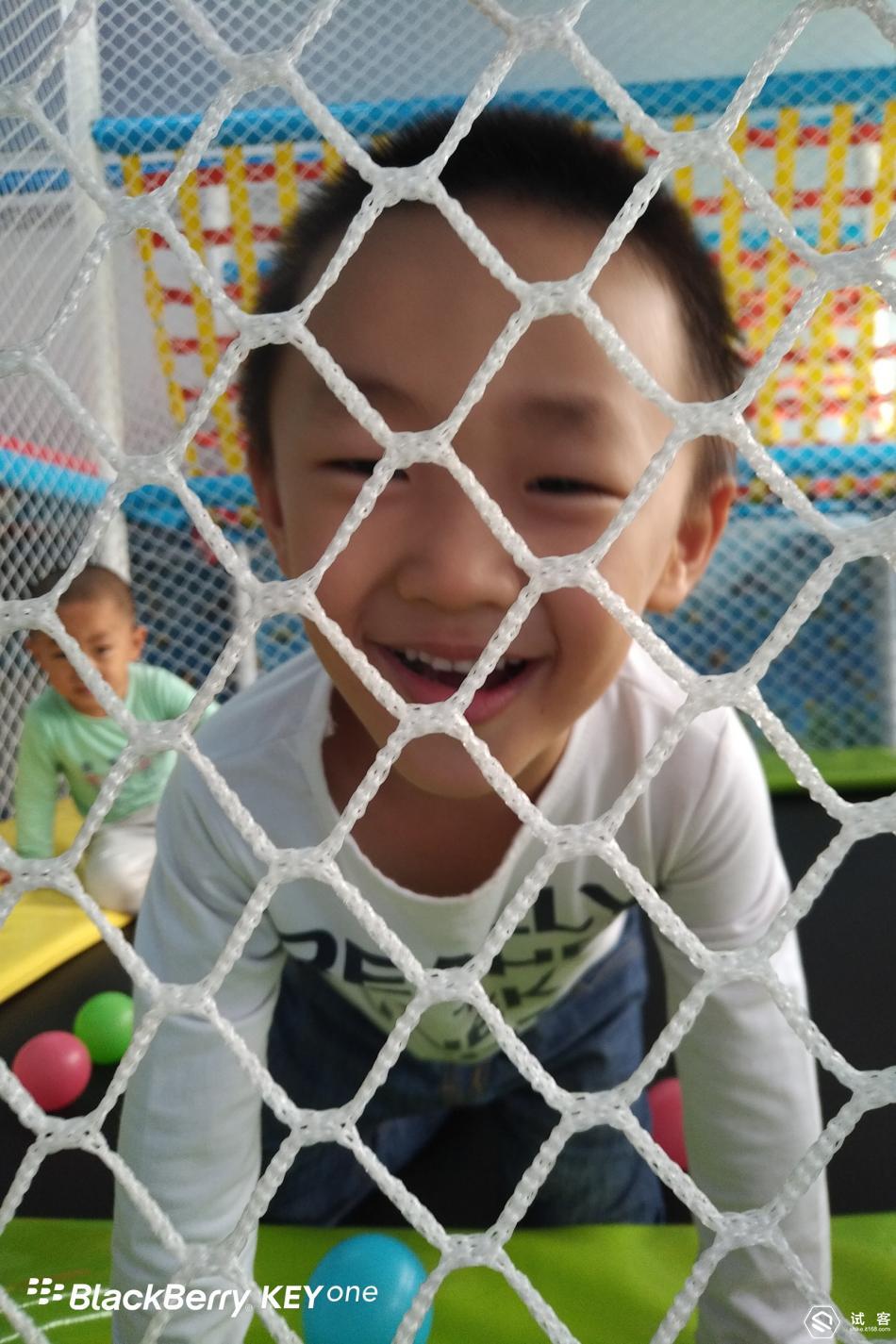 创新和守旧的区别,黑莓手机keyone如何