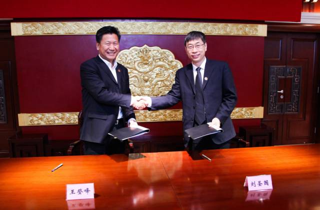 海淀区副区长刘圣国代表北京市出席全国学校体育工作座谈会并发言