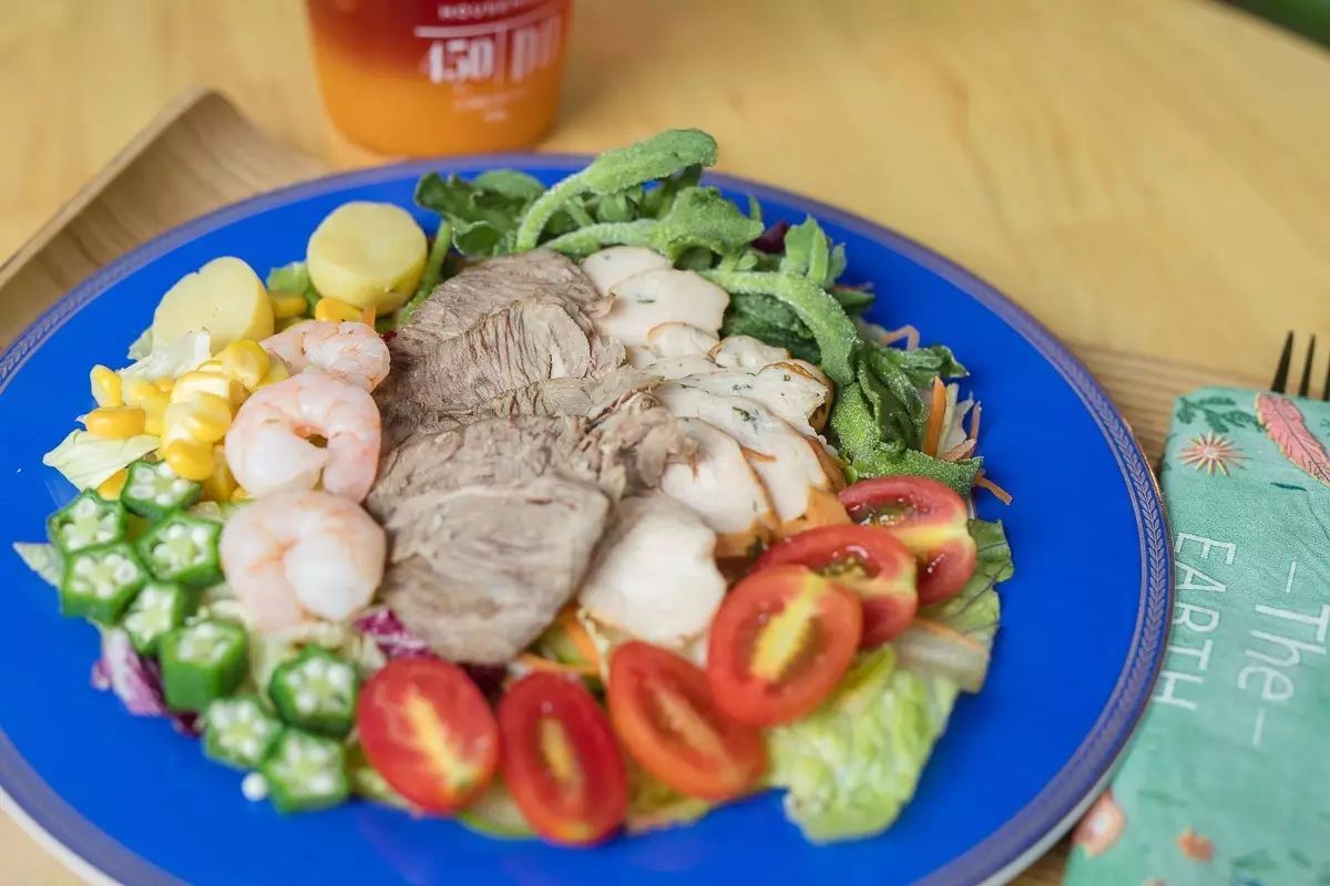 城西悄悄开了一家脑洞大开的烘焙店，辣味千层，魔方蛋糕，桃胶枸杞月饼……不输哈利·波特的糖果屋啊