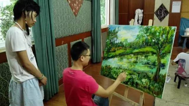 成都市少儿公益画,公益助残的小孩