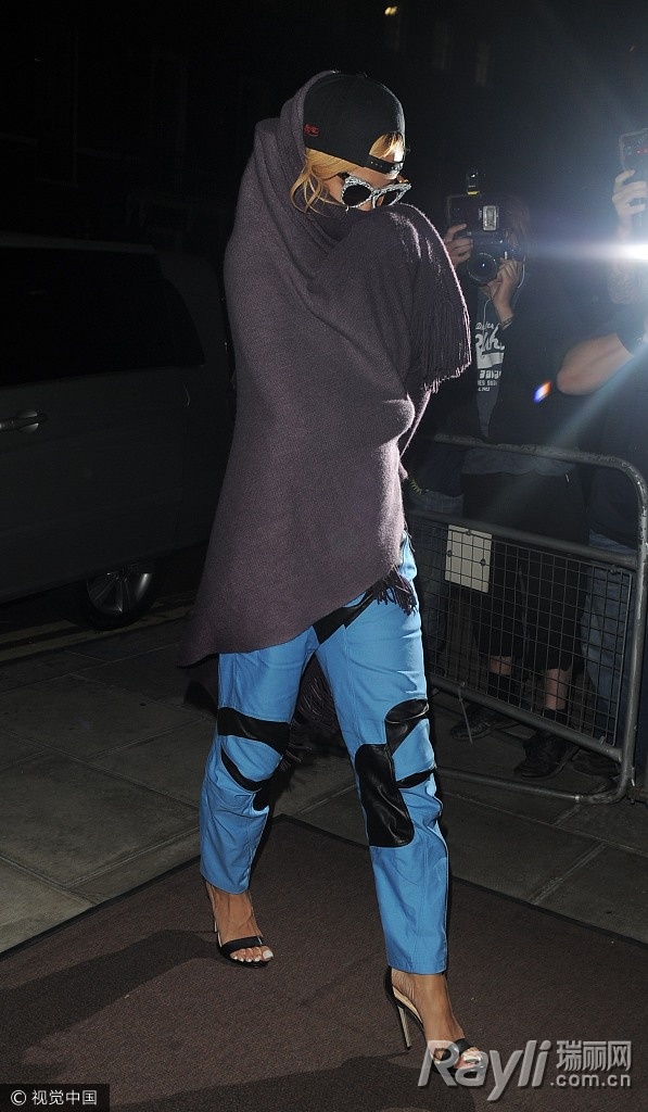 躲镜头的女星,躲镜头迪丽热巴