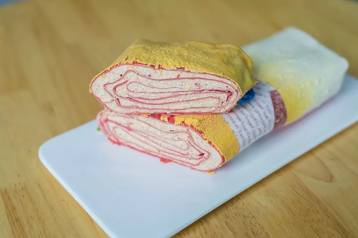 城西悄悄开了一家脑洞大开的烘焙店，辣味千层，魔方蛋糕，桃胶枸杞月饼……不输哈利·波特的糖果屋啊