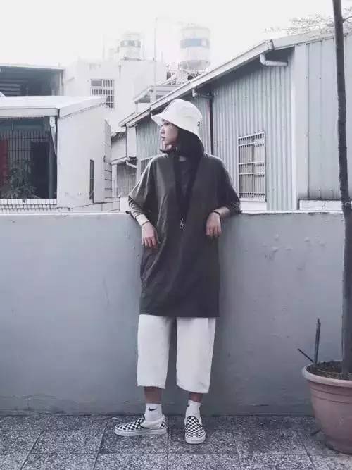 当倪妮赵丽颖同框,赵丽颖倪妮穿背带裤