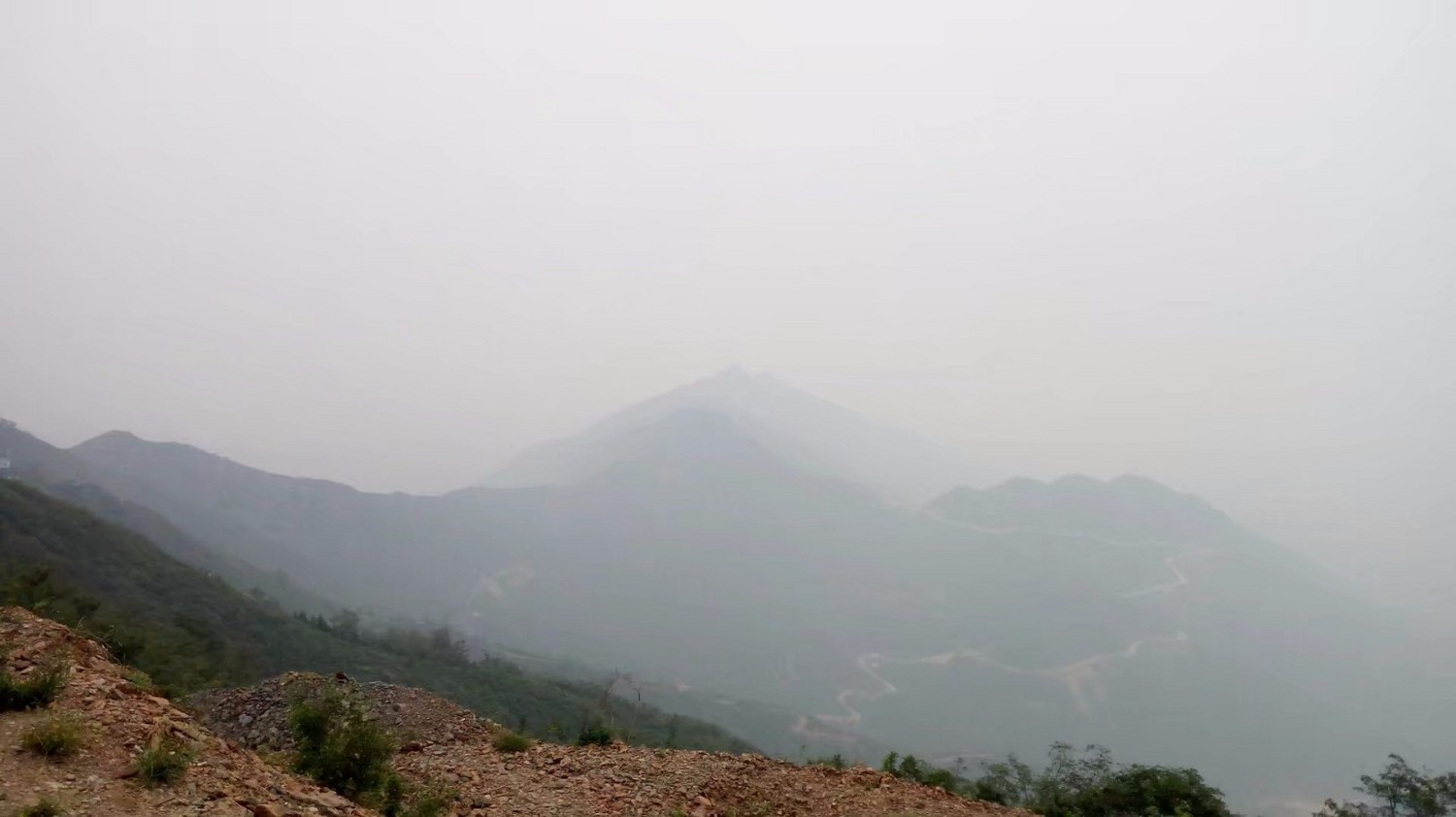 龙泉寺山小环穿——与教师一起爬山庆祝教师节