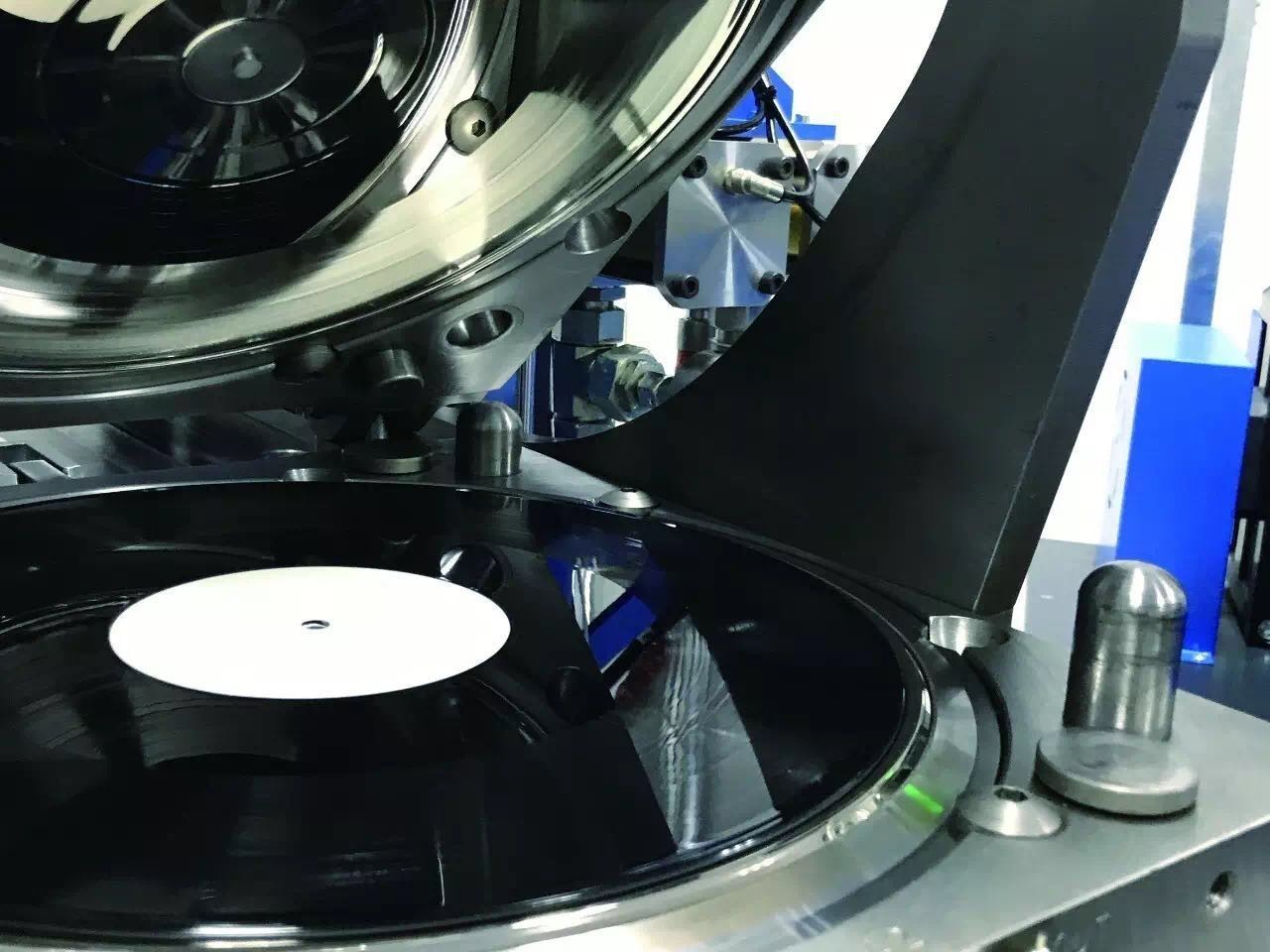 这吸粉战术叫什么？真心话大冒险？｜音乐鲜活事儿