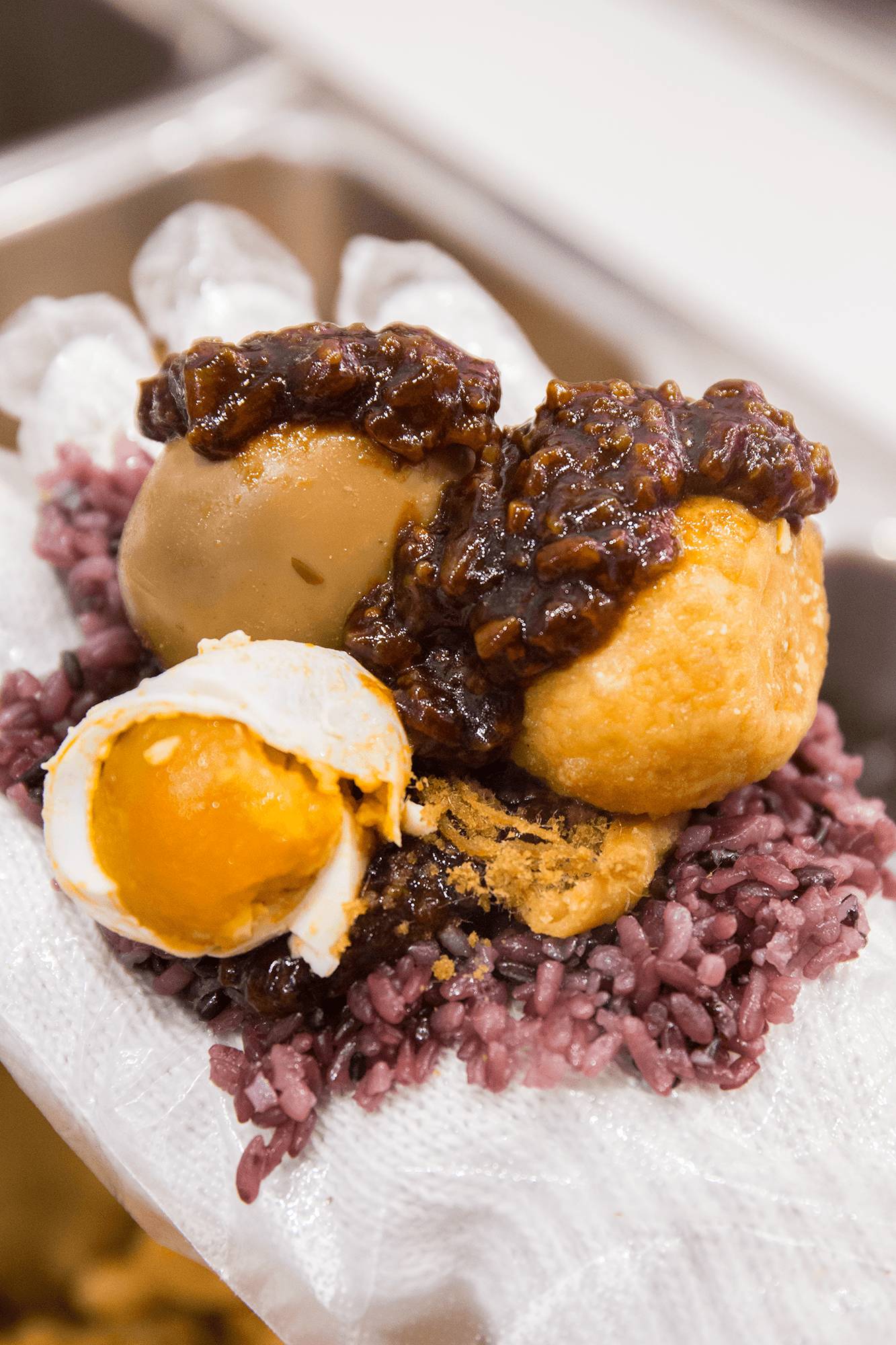 还吃啥子小面！称霸魔都25年的网红饭团杀来重庆，7块钱就能胀翻！