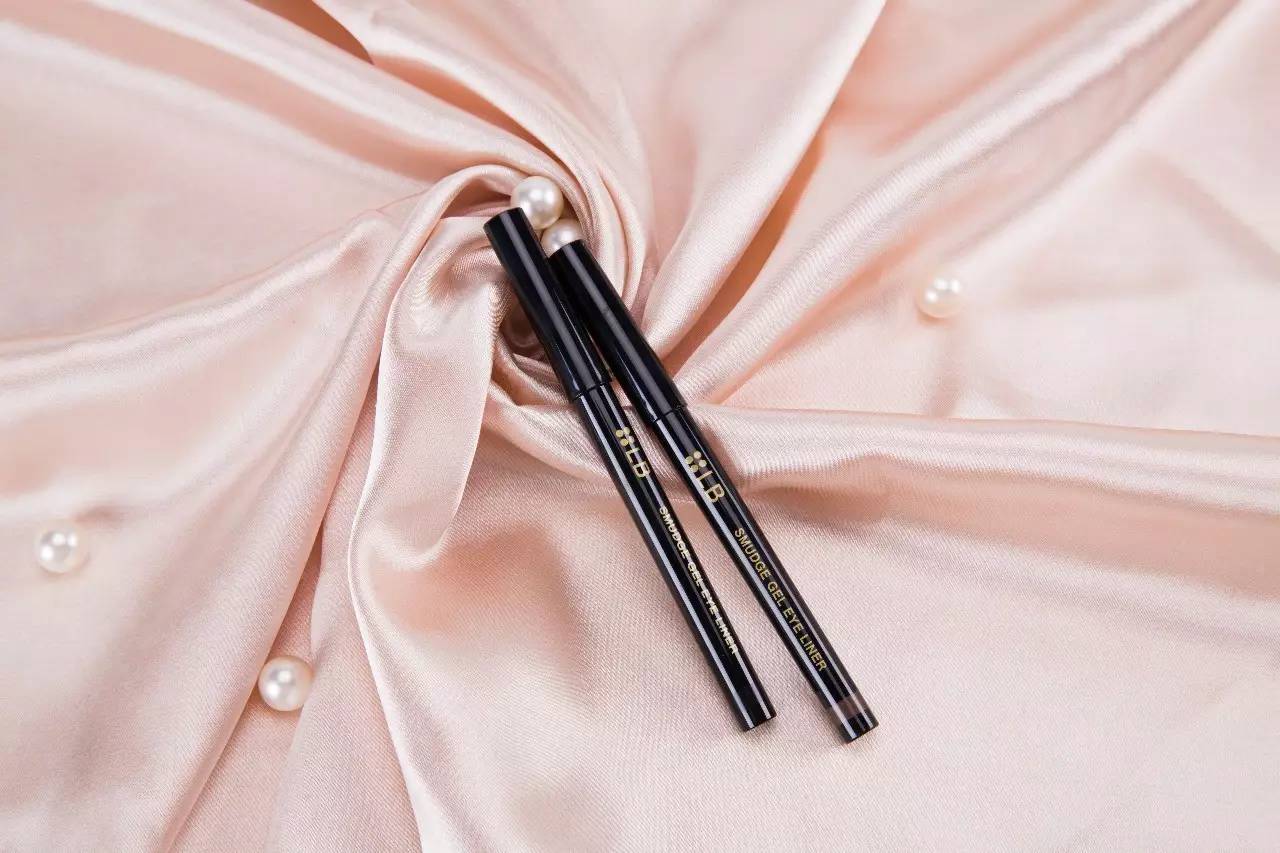 想要学化妆吗,倪妮的眼线画法