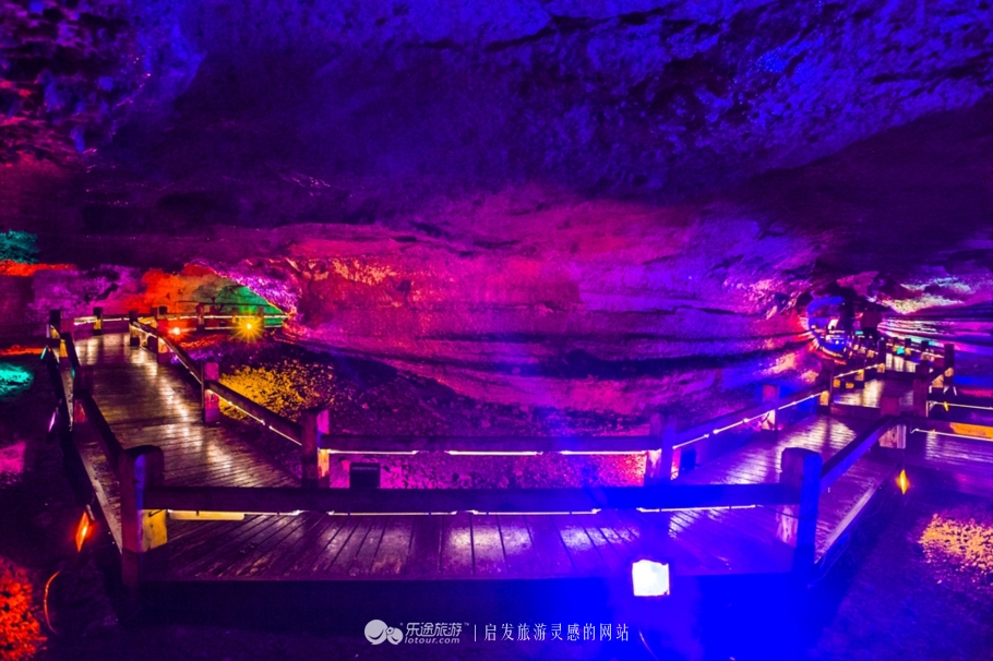 火山口探秘完整视频,镜泊湖地下森林火山口