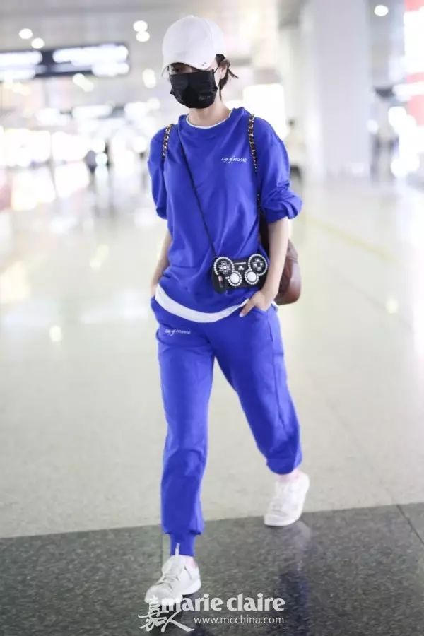 杨幂同款小丑长t恤,杨幂同款t恤阿迪达斯