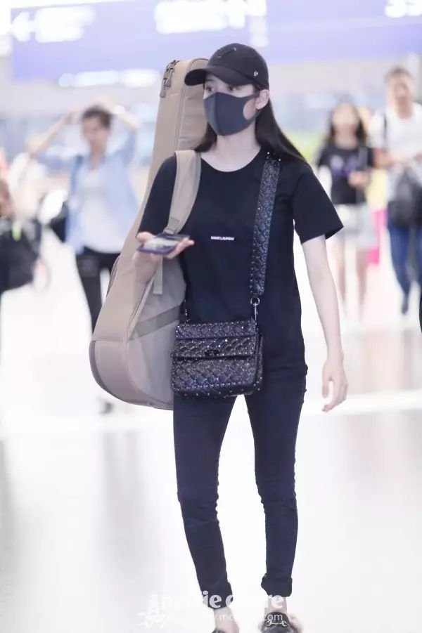 杨幂同款小丑长t恤,杨幂同款t恤阿迪达斯