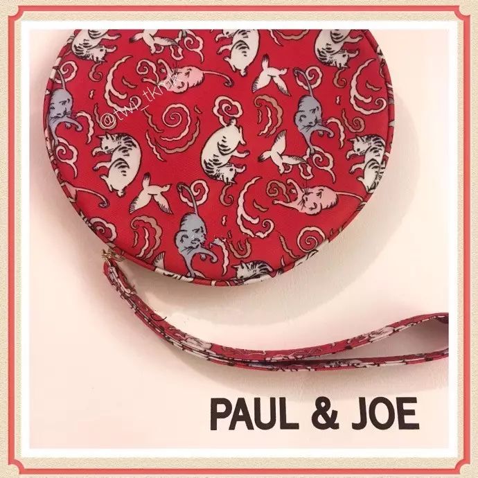 腮红金震惊了手机界？美妆界老司机们却早就开始在圣诞限定上作妖了~