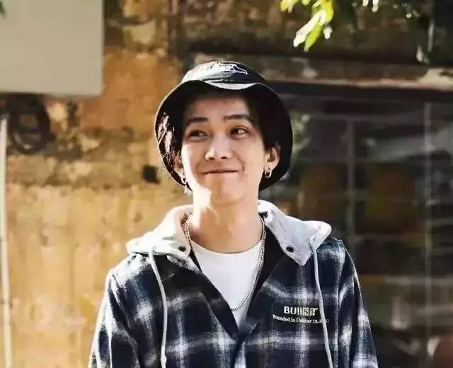 当倪妮赵丽颖同框,赵丽颖倪妮穿背带裤