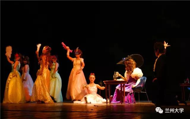 缤纷青春继往开来——兰州大学共青团发展历程回顾