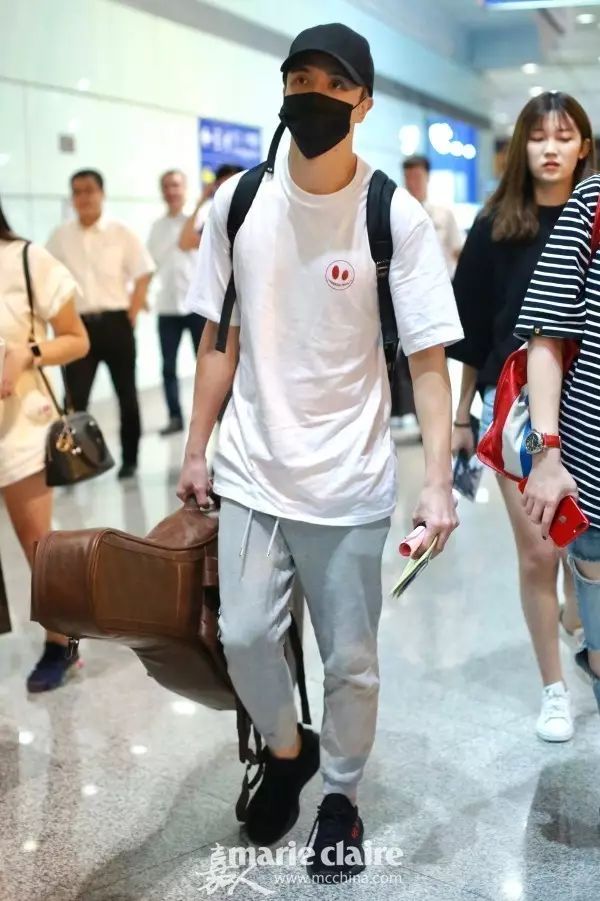 杨幂同款小丑长t恤,杨幂同款t恤阿迪达斯