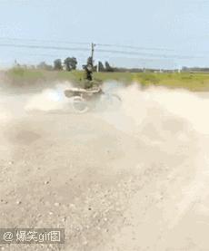 《谁是老司机》普通人的鞋柜是这样的，而改装车玩家的“鞋”是这样的……