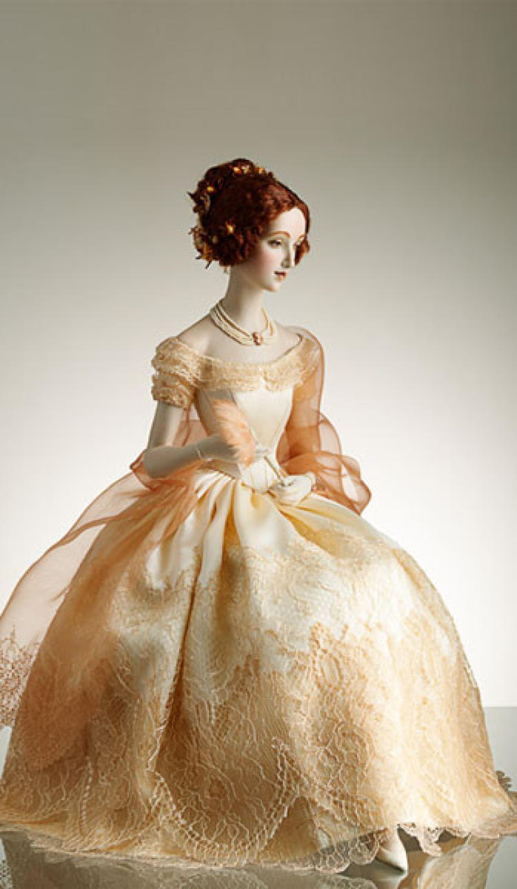 200万的人偶娃娃惊艳范爷订婚场！还有这些贵到流泪的手工美娃，你想买吗？！